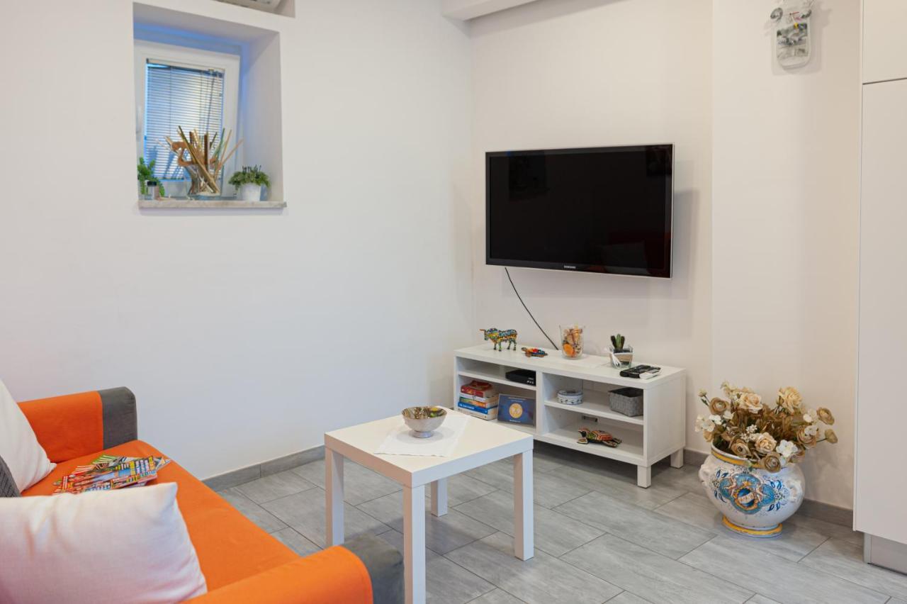 Casa Vacanza Dea Сорренто Экстерьер фото